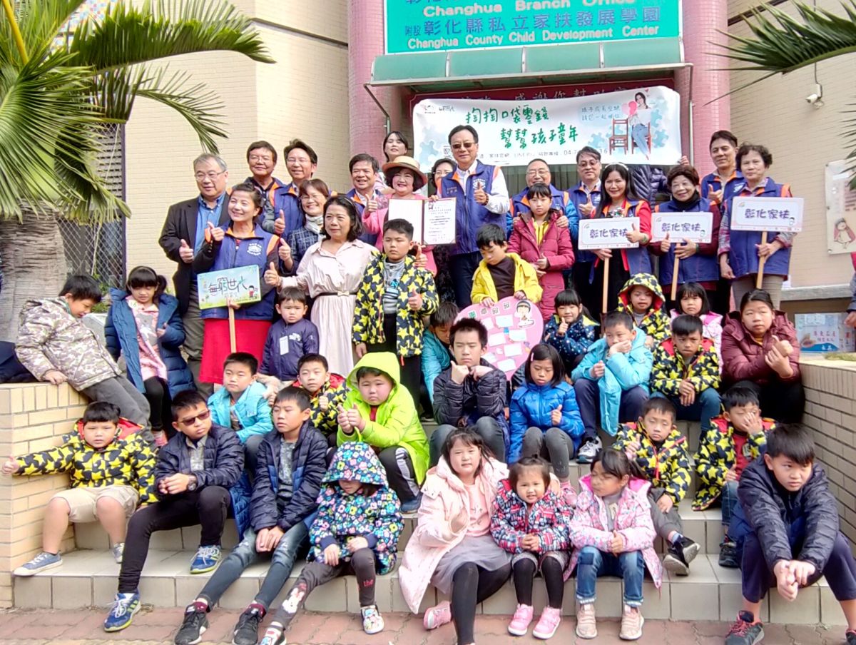 ▲全新的保暖羽絨衣，讓家扶兒的身體、心靈都暖呼呼。（圖／記者葉靜美攝，2019.12.28）