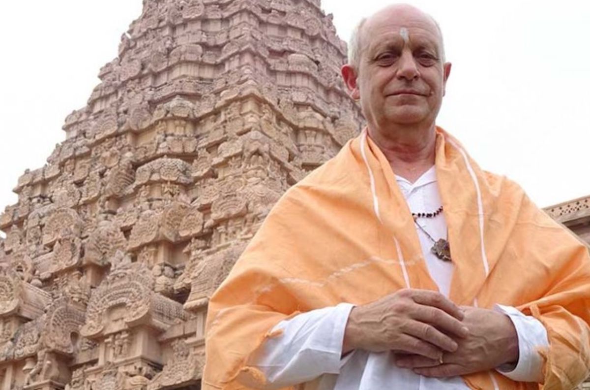 ▲自稱是通靈師的英國男子帕克，利用預知能力，「看見」2020 世界運勢。（圖／翻攝自 pychics.co.uk ）