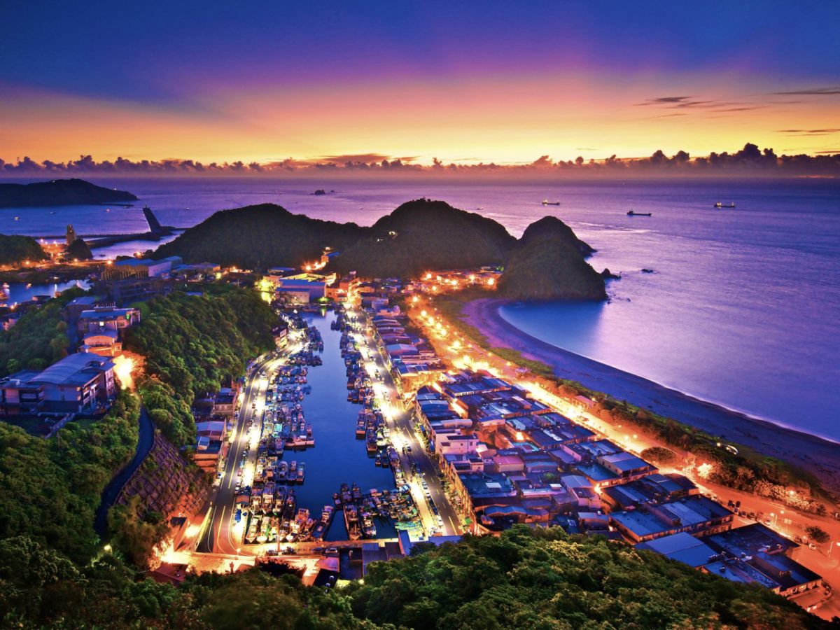 ▲從海拔140公尺的「南方澳觀景臺」俯瞰漁港景觀。（圖／東北角暨宜蘭海岸國家風景區管理處提供)