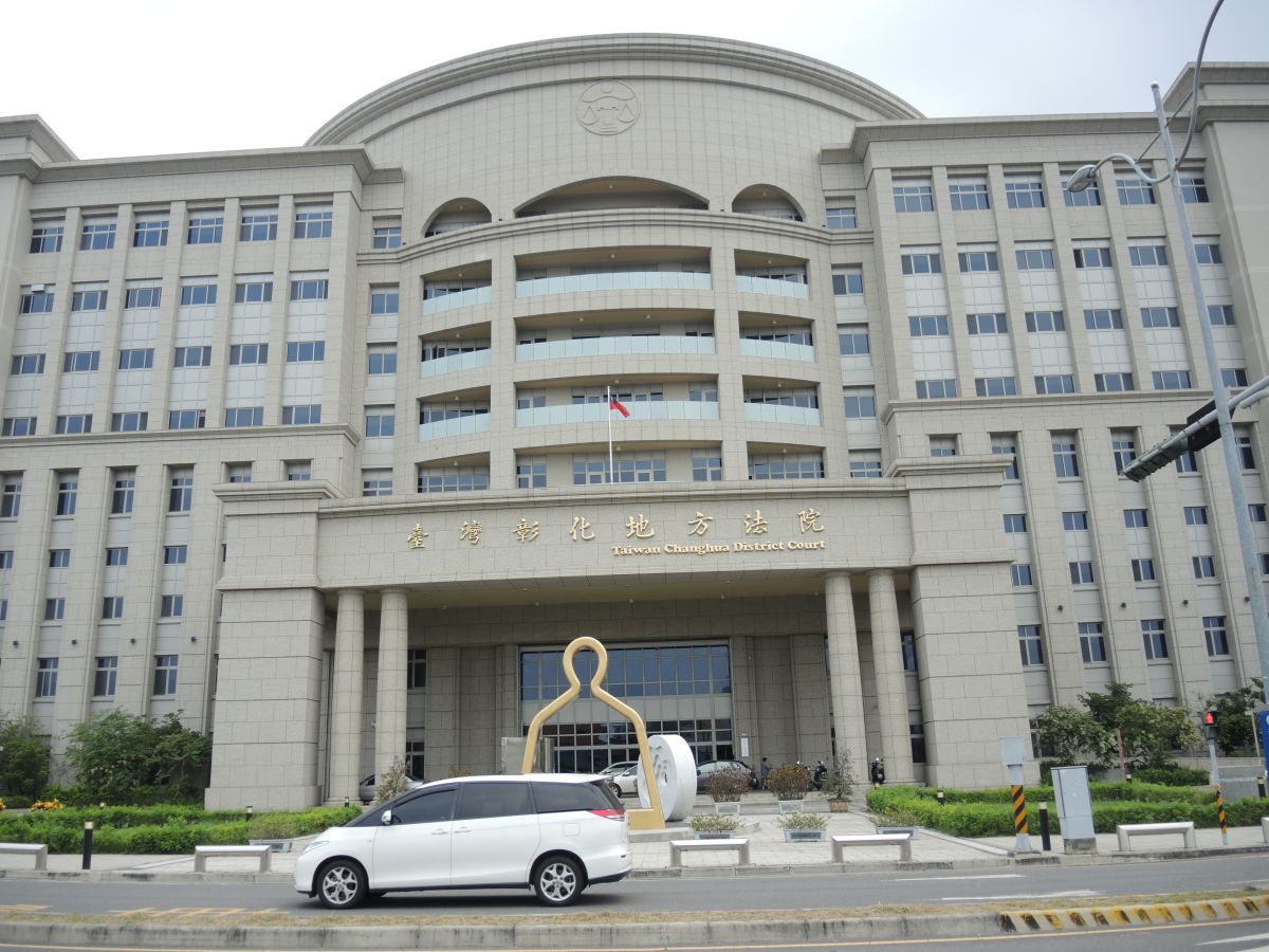 ▲周姓男子今年7月遭警察開單告發「拒絕停車受稽查而逃逸」，彰化地方法院認定員警執法未使用相關呼叫設備，又未明確說清楚，裁定撤銷一萬元罰單。（圖／記者陳雅芳攝，2019.12.30）