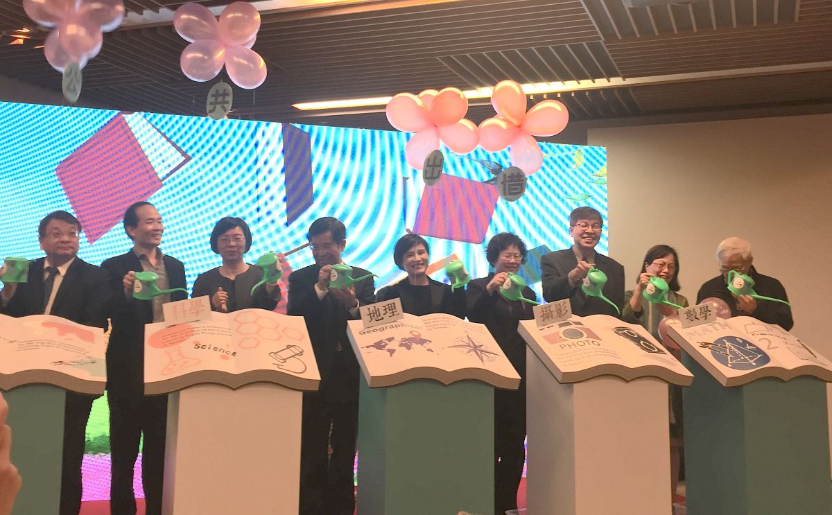 ▲教育部與文化部雙部會聯手，今（31）日於1國家圖書館舉行「公共出借權」試辦記者會，宣告將從1月1日到2022年12月31試辦公共出借權。（圖／記者黃仁杰攝,2019.12.31)