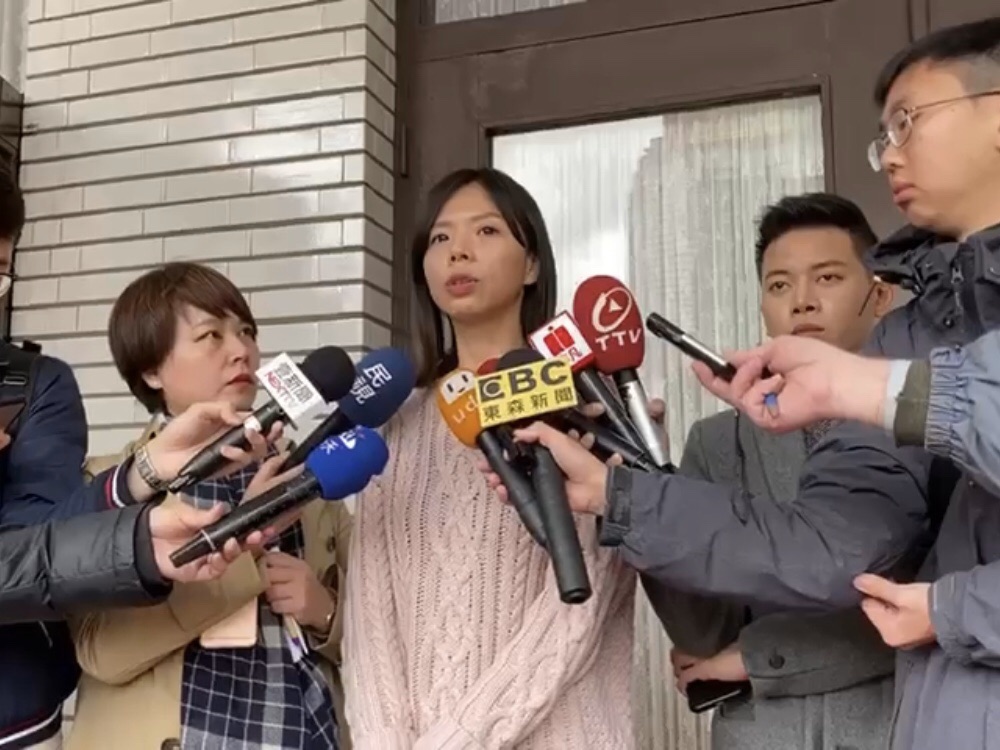 ▲洪慈庸、楊瓊瓔兩人差距5%。洪慈庸表示，但仍不會掉以輕心，將依照自己的節奏繼續勇往直前，踏穩腳步持續努力到最後。 (圖／柳榮俊翻攝2019.12.31)