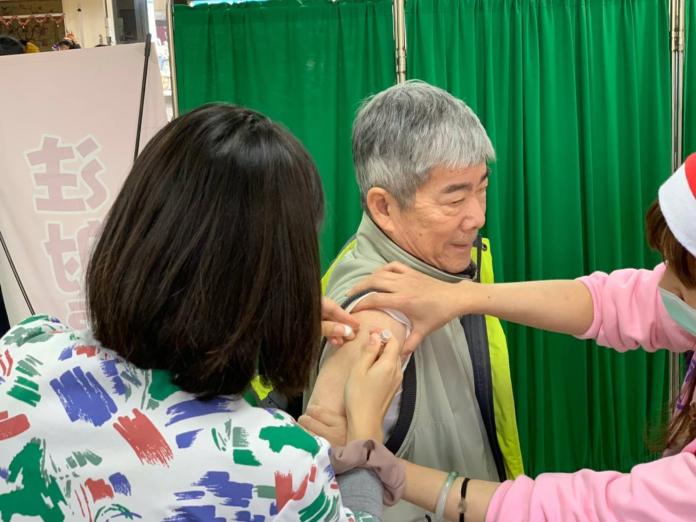 ▲新竹一位民眾前往泰國旅遊染麻疹，衛生局建議民眾在出國前2至4周可先就醫諮詢評估、是否需自費接種MMR疫苗。(示意圖、非當事人)