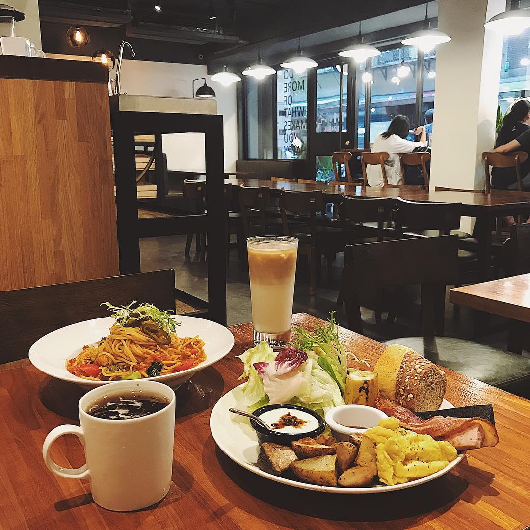 ▲質感好店iRice Kaffee愛吃飯可說是現在汐止的人氣餐廳。（圖/授權自IG:miumiuo2o8）