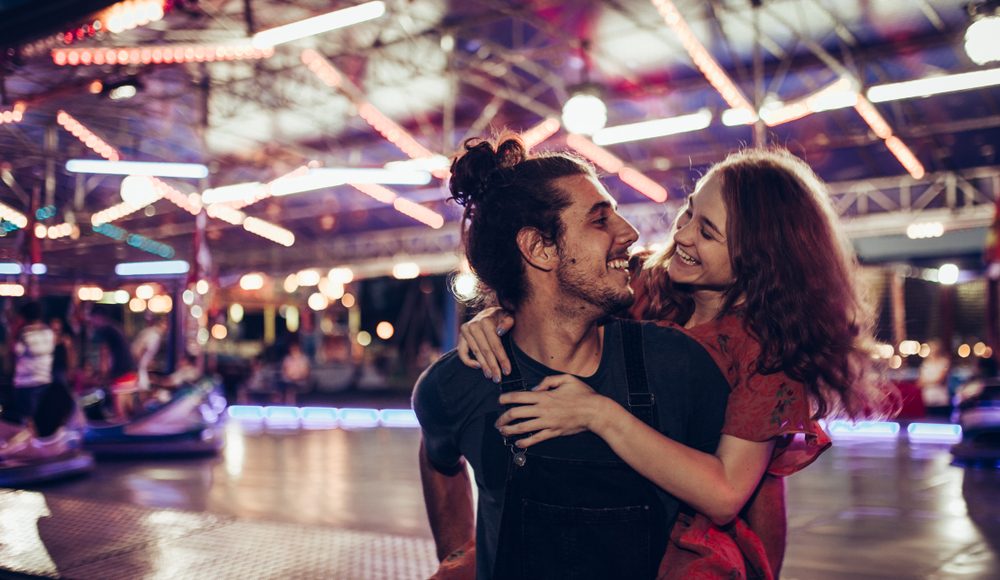  ▲愛對了人，三十八歲的高圓圓被寵成了十八歲；愛錯了人，十八歲的我被氣成了三十八歲。（圖／Shutterstock）