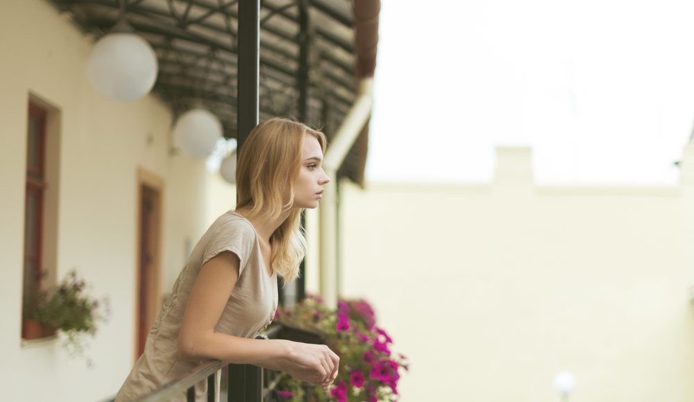  ▲其實我還是常常想起我們，那段羞澀笨拙的開始，帶著埋怨不甘的結束。（圖／Shutterstock）