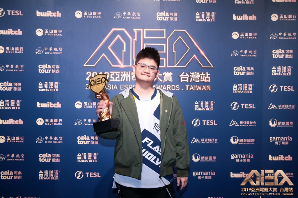 年度最佳PC遊戲類型選手獎：Tom60229《爐石戰記》