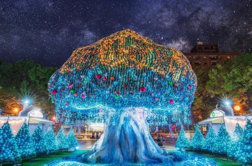 ▲站前廣場燈區有6公尺高的藝術裝置-森林光浴。（圖／授權自IG：shengkai_travel）