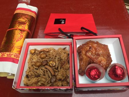 拜拜將供品打開示意圖。（圖／翻攝自冊子彌月粉專）