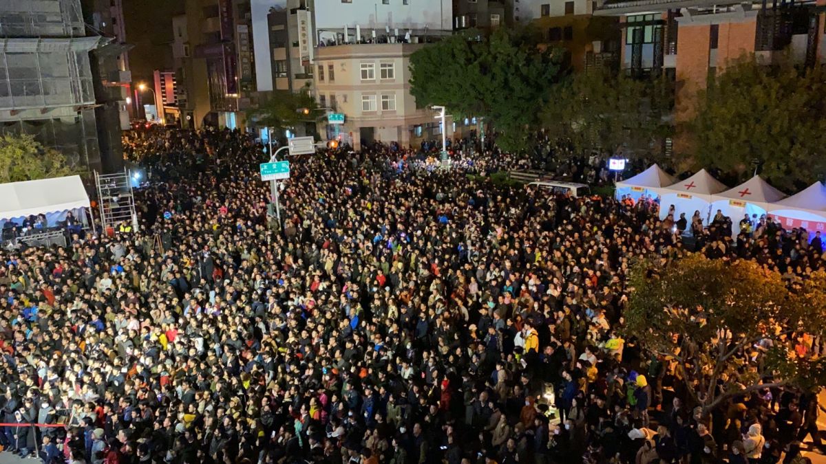 ▲台南耶誕跨年系列活動成功吸來人潮，也為地方創造3億元商機。（圖／記者陳聖璋攝，2020.01.01）