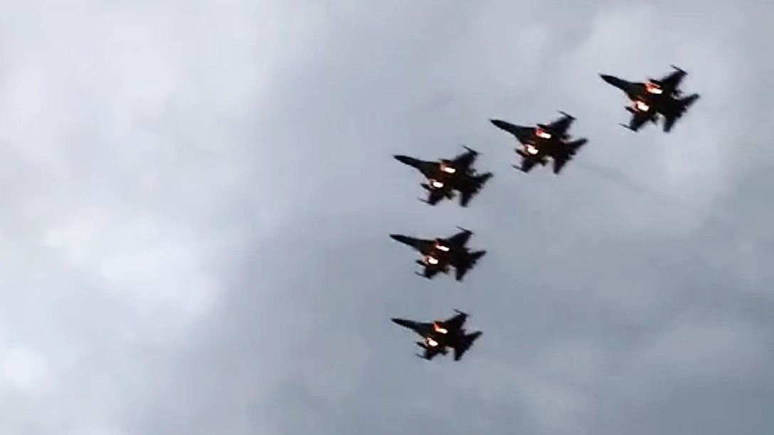 ▲2020年屏東迎曙光五架IDF戰機衝場的震撼感現場。（圖／記者郭俊暉攝, 2020.01.01 ）