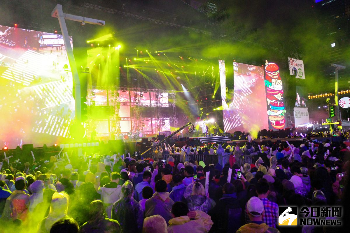 ▲台北民眾風跨年活動，台北捷運統計， 12 月 31 日上午 6 時至今（ 1 ）日上午 6 時，全系統運量為 320.6 萬餘人次。（圖／記者葉政勳攝, 2020.01.01）