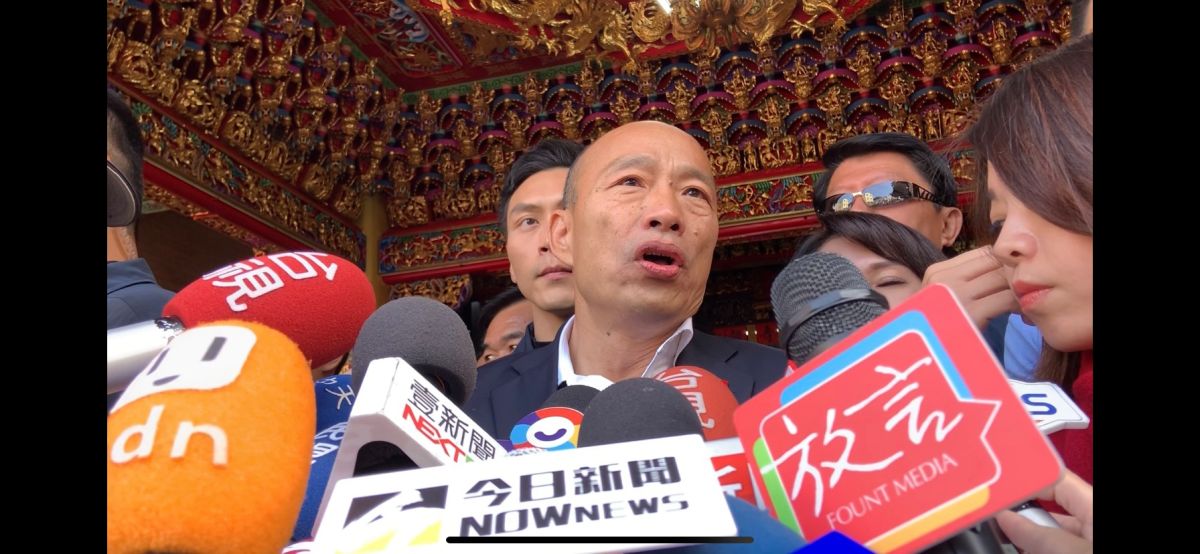 韓國瑜在2020年第一天，就被周刊爆他不只跟新莊王小姐有金錢往來，兩人還曾一同出國。 (圖/記者吳承翰攝)