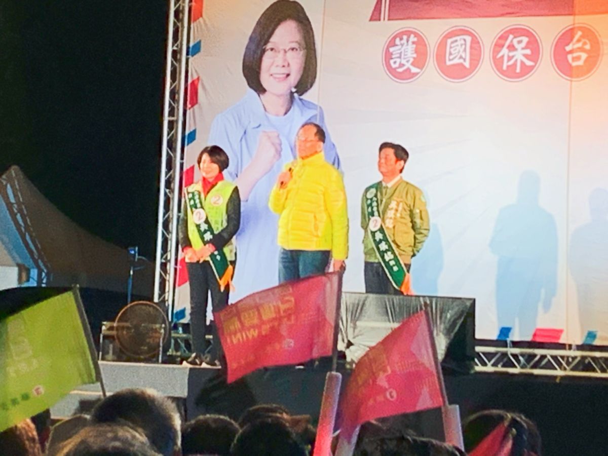 ▲前行政院長游錫堃今（1）日出席新北市土城三峽區候選人吳琪銘的造勢活動。（圖／記者宋原彰攝，2020.01.01）