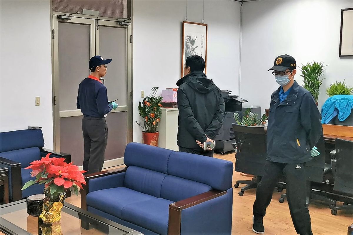 ▲金門副縣長黃怡凱辦公室遭不明人士入侵，警方獲報派員勘查。（圖／蔡若喬攝, 2020.01.02）