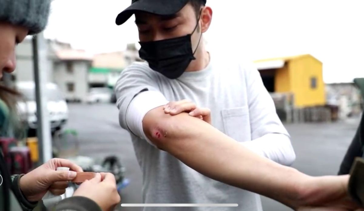 ▲潘柏希拍戲受傷。（圖／民視提供）