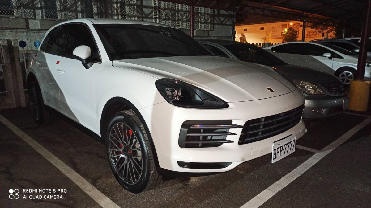 ▲雲林地檢署7日上午10時整將拍賣車牌號碼BFP-7777號保時捷休旅車1輛，起標價250萬元起。（圖／記者蘇榮泉攝，2020.01.02）