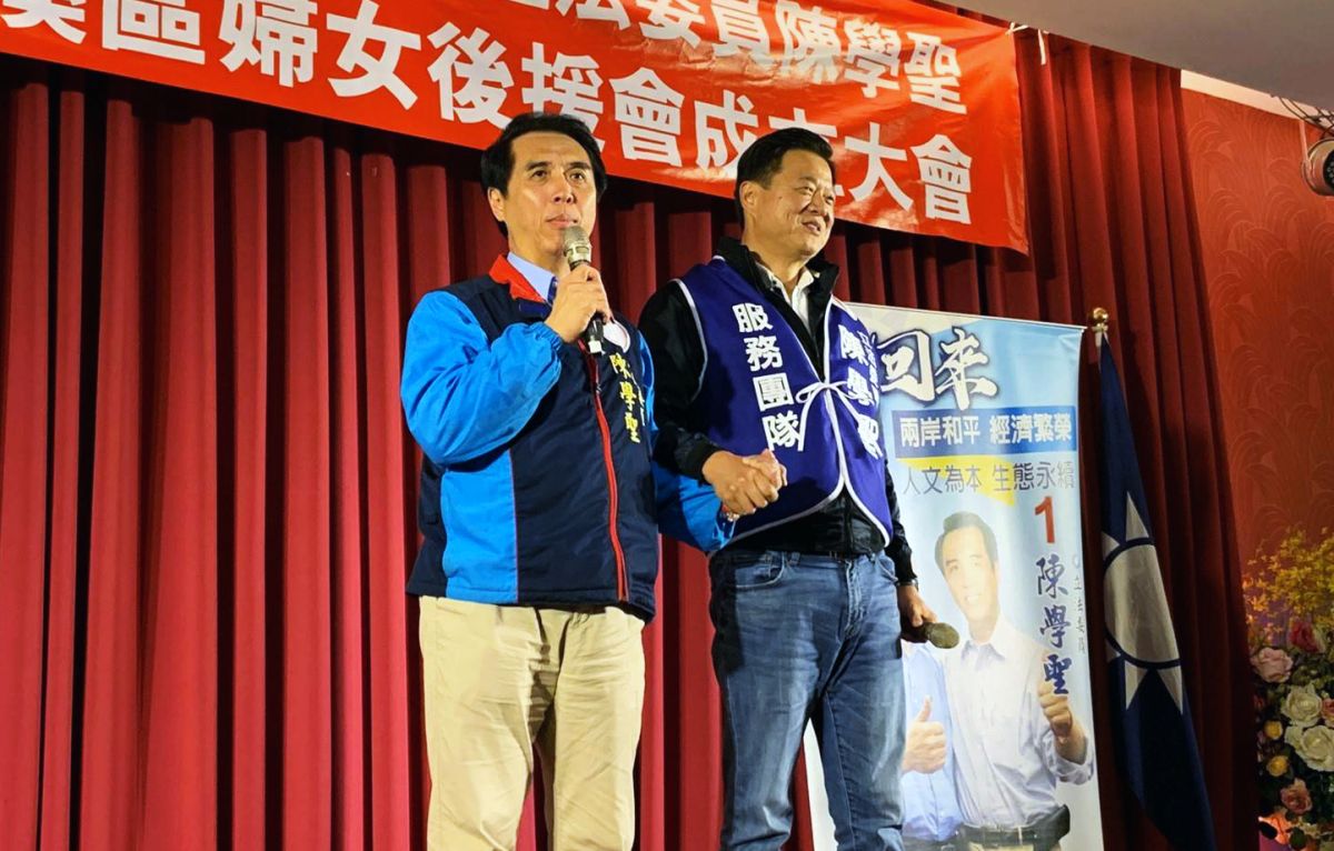 ▲周錫瑋強調，這次中華民國的總統大選，沒有人會被抹紅，抹黃，抹黑到這種程度，周錫瑋說，「而這個人就是我們下一屆的總統-韓國瑜」。（圖／陳學聖總部提供）