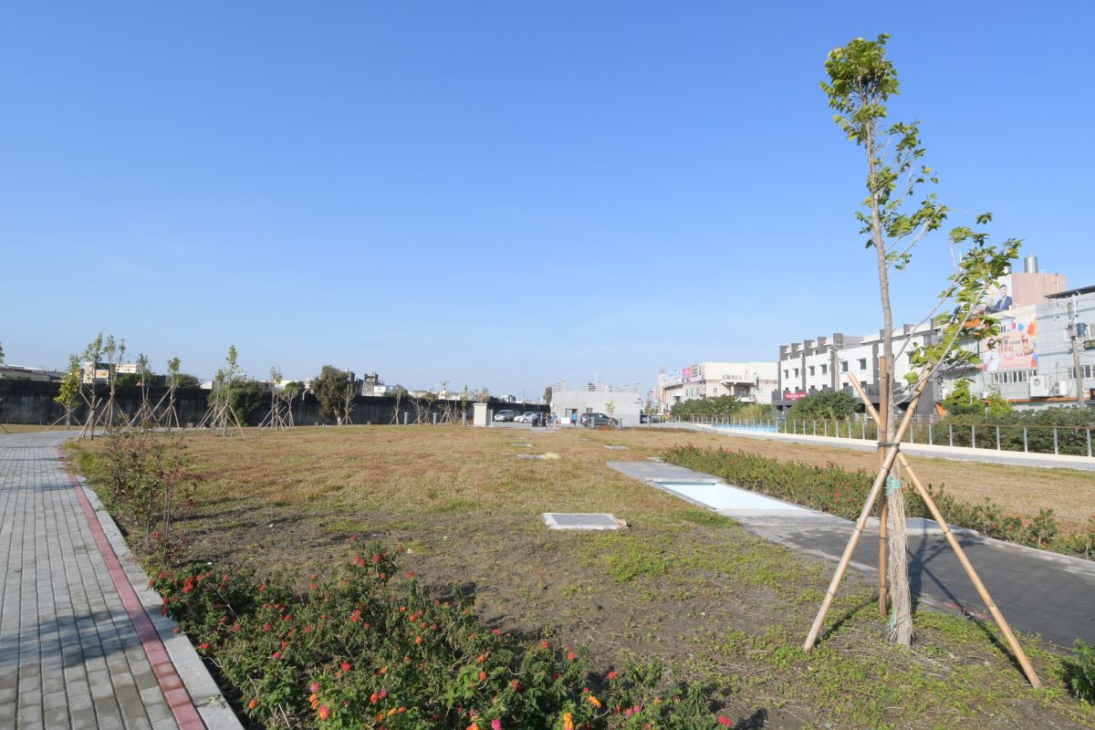 ▲彰化縣政府執行水質淨化改善工程淨化水質，經過礫間曝氣相關處理後，淨化水質後的鹿港溪，將很適合在周邊從事休閒、觀光等活動。（圖／記者陳雅芳攝，2020.01.03）