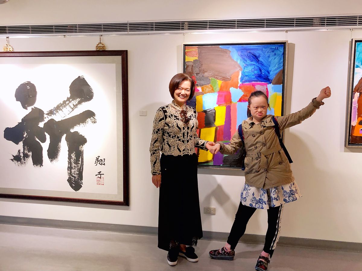 ▲台灣年輕的油畫家莊惠婷，她的創作從生活閱歷出發。（圖／記者陳美嘉攝）