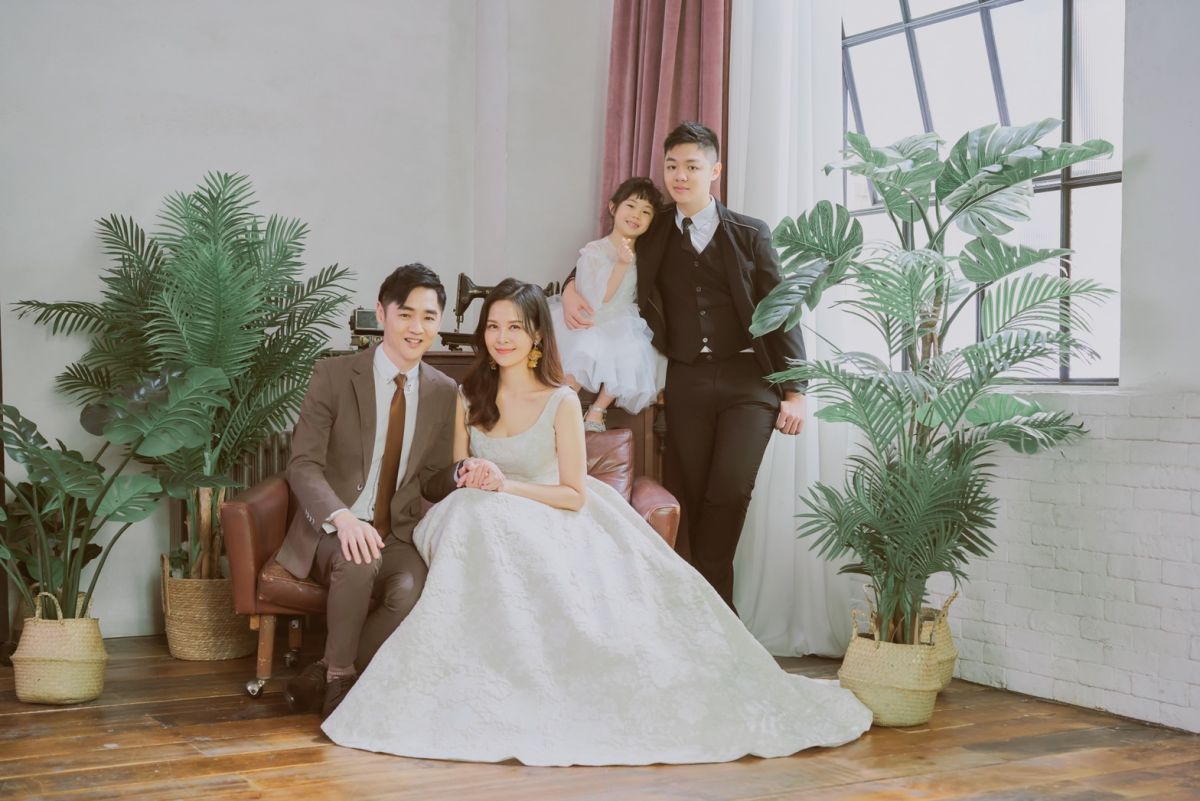 ▲宋逸民、陳維齡結婚17年再拍婚紗照。（圖／自然醒影像工作室提供）