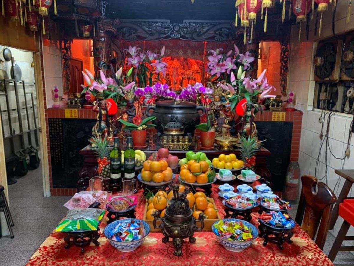 辭歲拜拜示意圖。（圖／翻攝自三重 聚成宮 蕭府太傅粉專）