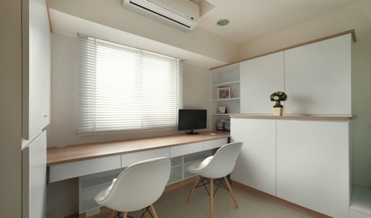 ▲運用家裡畸零空間擠出書房的位置，除了可增加收納之處，和看書地方。(圖／森活館室內裝修提供)