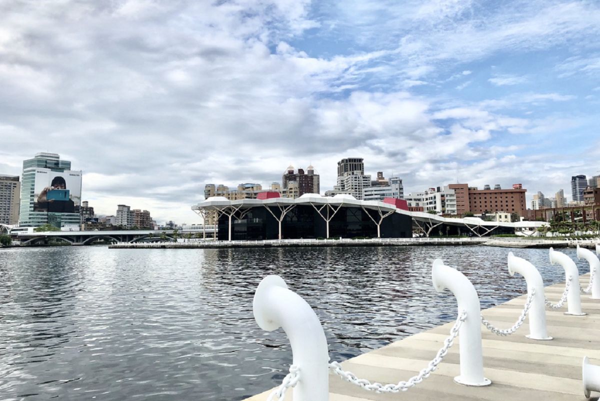 ▲高雄前鎮區受惠亞洲新灣區建設議題，不少新建案陸續交屋，帶動整體交易量提升。（圖／信義房屋提供）