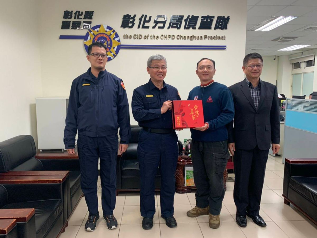 ▲彰化警分局捷報連連，偵查佐方怡麟偵破民宅重大竊案以及販毒集團，警察局長方仰寧前往頒獎表揚，並宣示維護選舉與春節治安的決心。（圖／記者陳雅芳攝，2020.01.03）