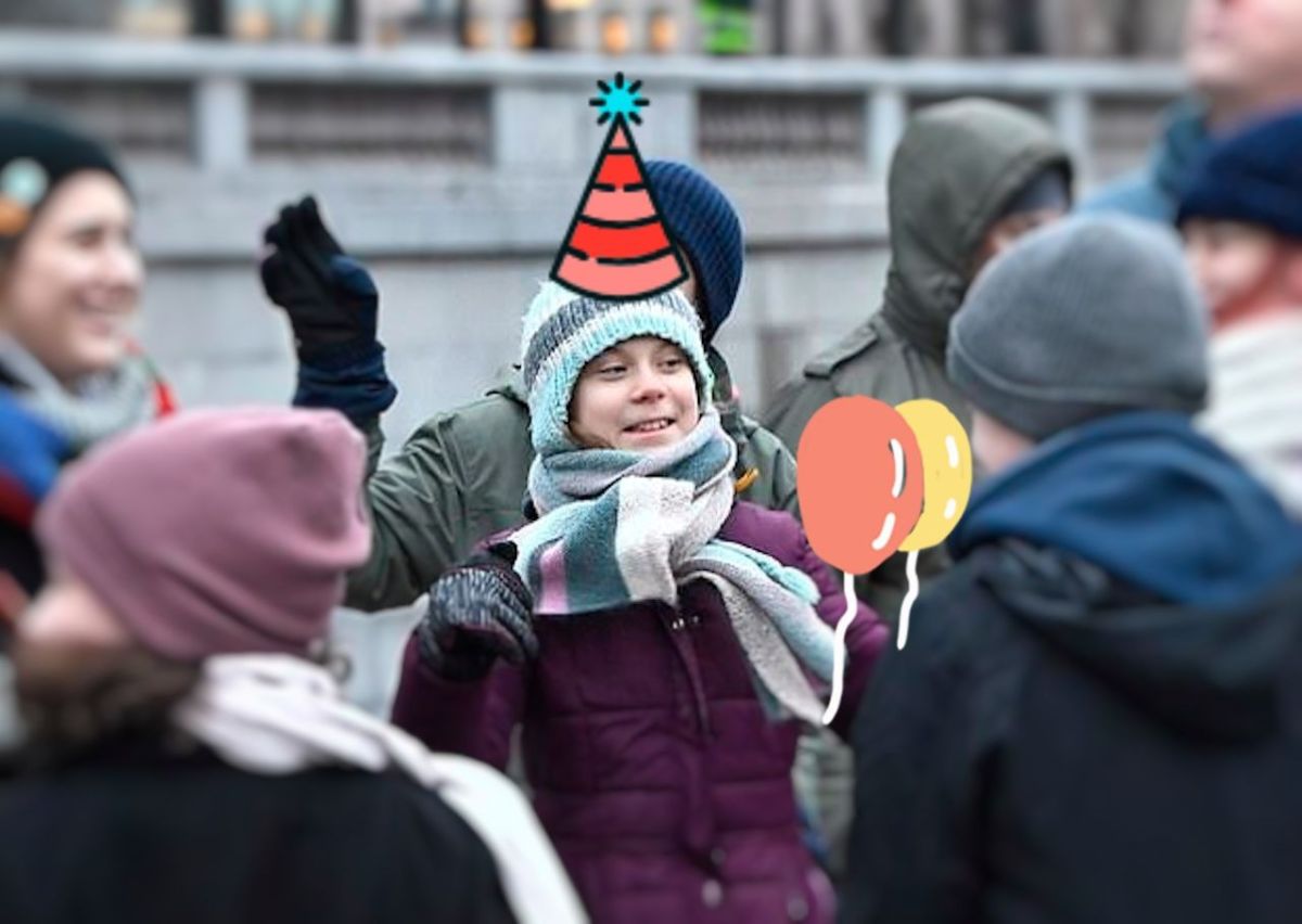 ▲通貝里於生日 1 月 3 日，在瑞典國會大夏前示威呼籲大家環保愛地球。（圖／翻攝自 Daily Mail ）