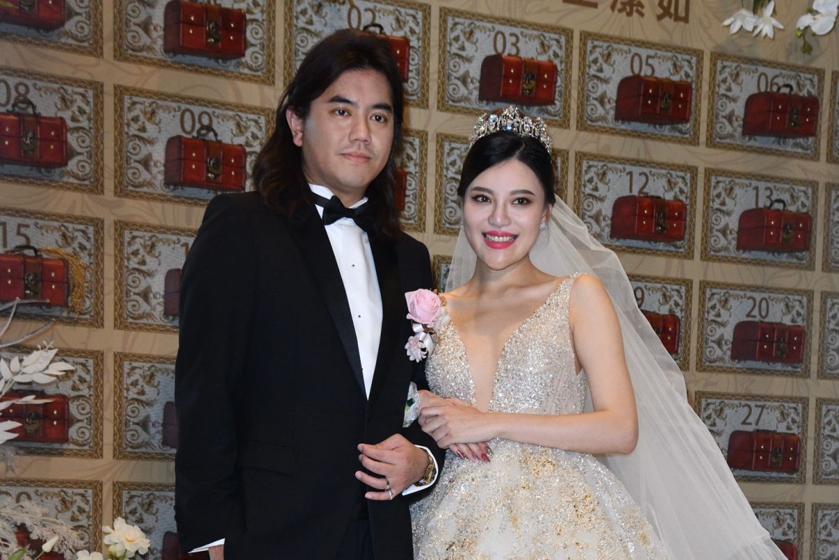 ▲製作人B2（陳彥銘）和28歲老婆晗晗補辦婚宴。（圖／記者林柏年攝）