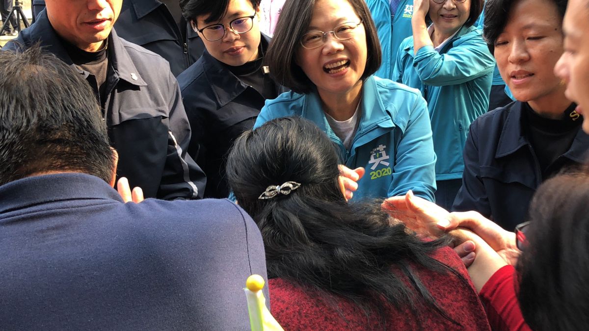 ▲蔡英文總統第10度來到雲林為蘇治芬助選，受到土庫鄉親熱烈歡迎。（圖／記者蘇榮泉攝，2020.01.05）