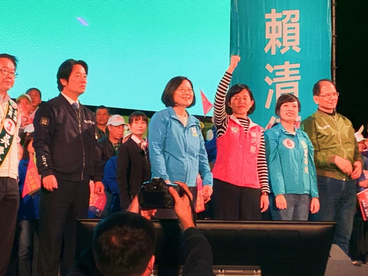 ▲總統蔡英文、副總統陳建仁、副總統候選人賴清德、行政院長蘇貞昌等綠營大咖今（5）出席新北市立委候選人吳秉叡的造勢活動。（圖／記者宋原彰攝，2020.01.05）