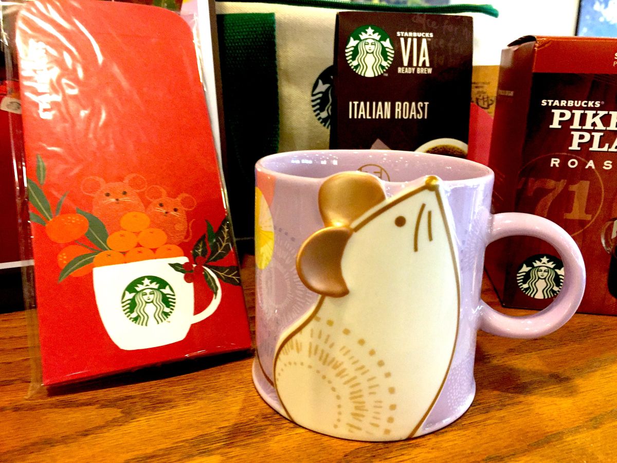 ▲知名連鎖咖啡店星巴克推出鼠年年節商品，同時即將在明（8）日正式上市季節燕麥奶飲品，在9日到10日指定時段再次推出買一送一優惠。（圖／記者黃仁杰攝 , 2020.01.07）