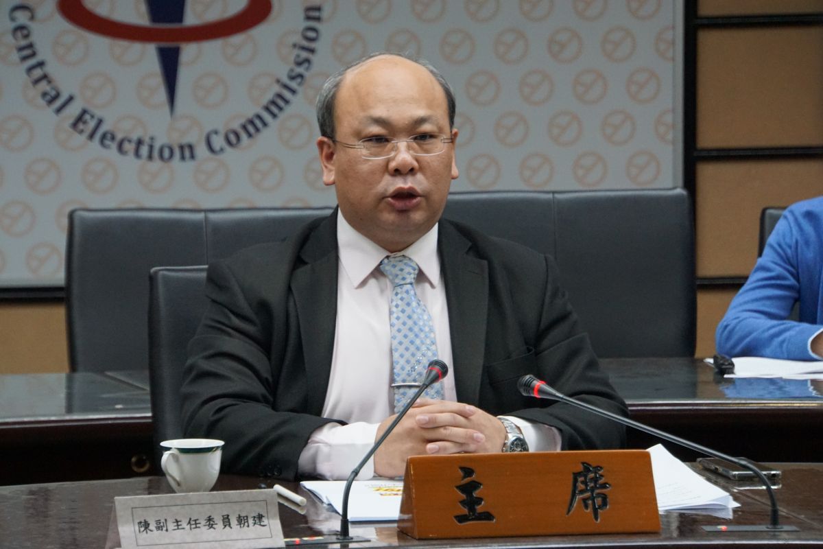 ▲中選會副主委陳朝建呼籲呼籲民眾勿信、勿轉傳網路假消息。（圖／記者呂炯昌攝, 2020.1.8）