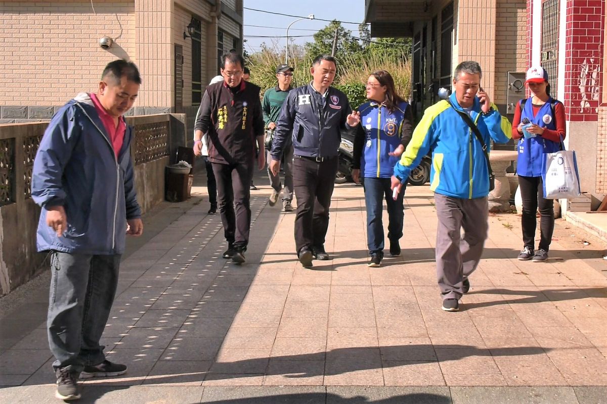 ▲破除不合傳言，楊鎮浯今陪同國民黨金門立委候選人陳玉珍掃街拜票。（圖／蔡若喬攝, 2020.01.08）