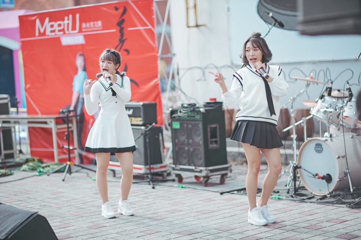 ▲MeetU表演時熱量高達1000人。（圖／記者郭政隆攝影2020.1.8）