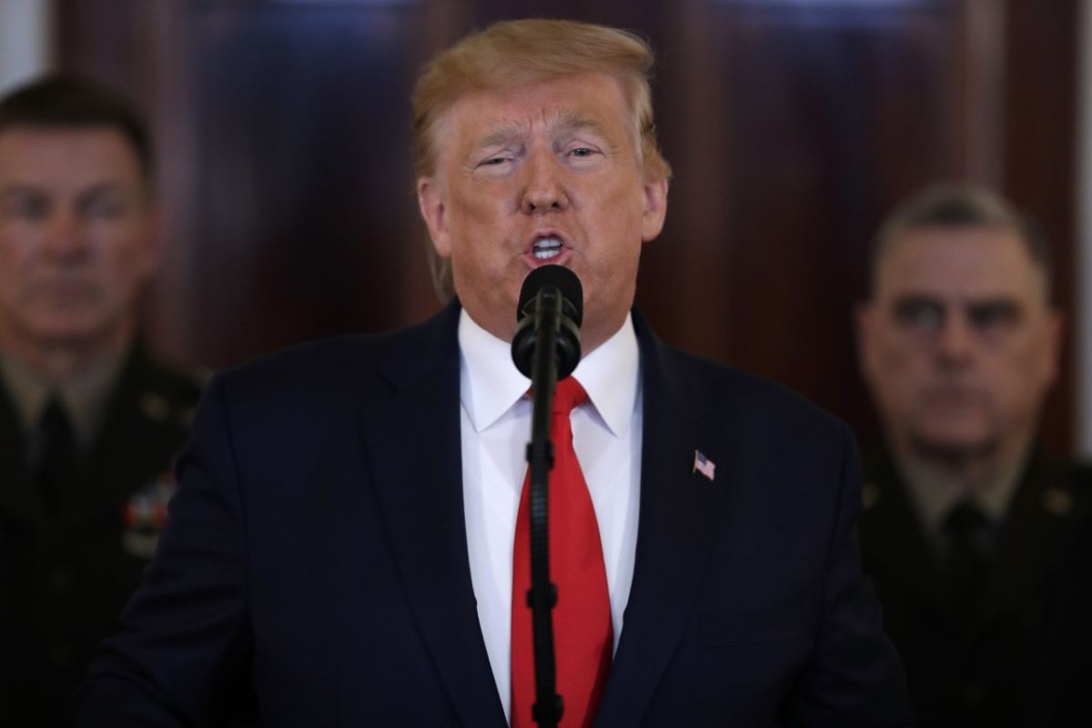 ▲川普於當地時間 8 日上午，針對伊朗突襲美軍基地一事發表演說。（圖／美聯社／達志影像）