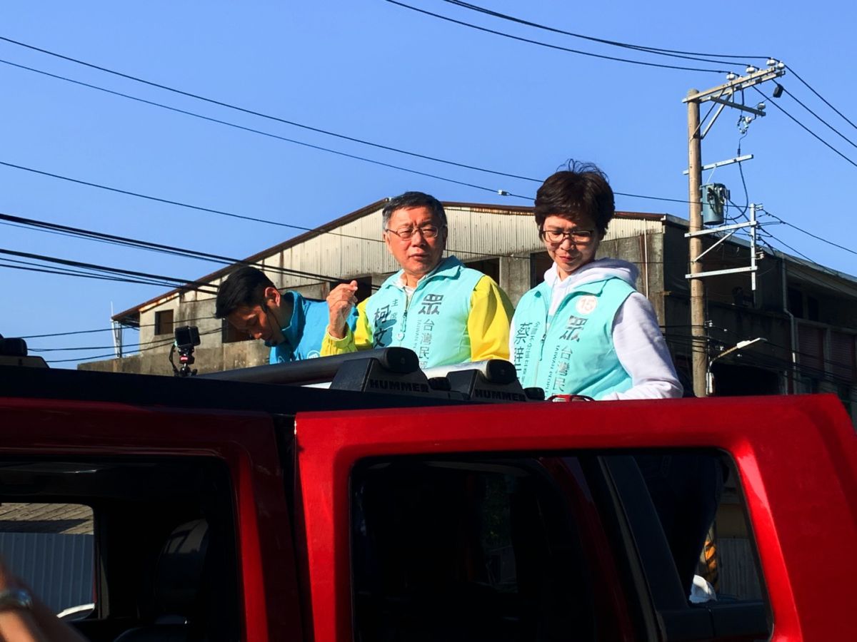 ▲台灣民眾黨黨主席柯文哲今日在板橋為立委候選人吳達偉車隊掃街。（圖／記者宋原彰攝，2020.01.09）