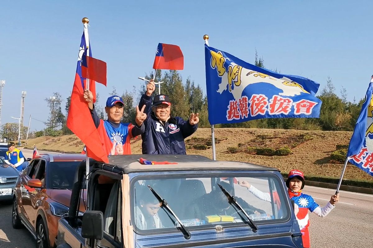 ▲響應總統候選人韓國瑜今晚台北凱道造勢，金門民眾下午發起「歡樂逗陣挺韓車隊繞鄉」活動。（圖／蔡若喬攝, 2020.01.09）