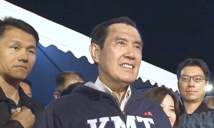 前總統馬英九9日出席韓國瑜在凱道的造勢晚會。（圖 / 韓國瑜辦公室提供）