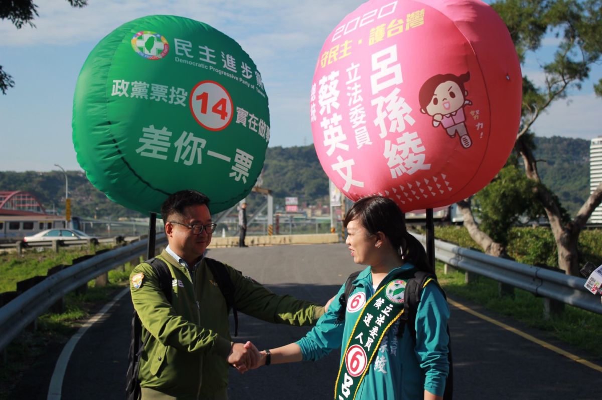 ▲羅文嘉表示，這四年蔡英文總統推行各項改革，成績有目共睹，未來連任後需要國會的支持，各項改革才能延續，呂孫綾這一席非常關鍵。（圖／立委候選人呂孫綾競總提供）