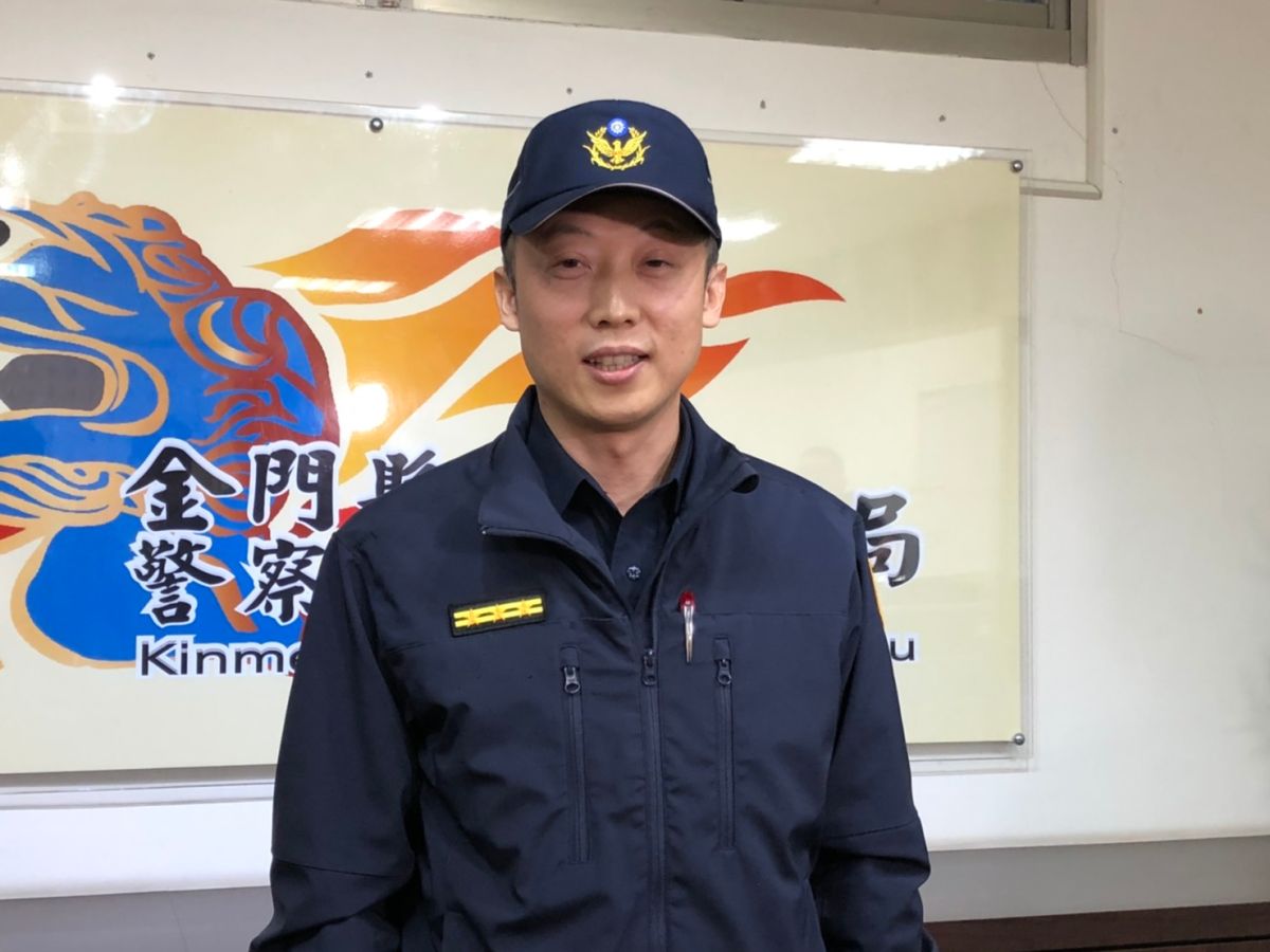 ▲金門警方破獲總統賭盤，金城分局副分局長許績俊出面說明。（圖／蔡若喬攝, 2020.01.10）