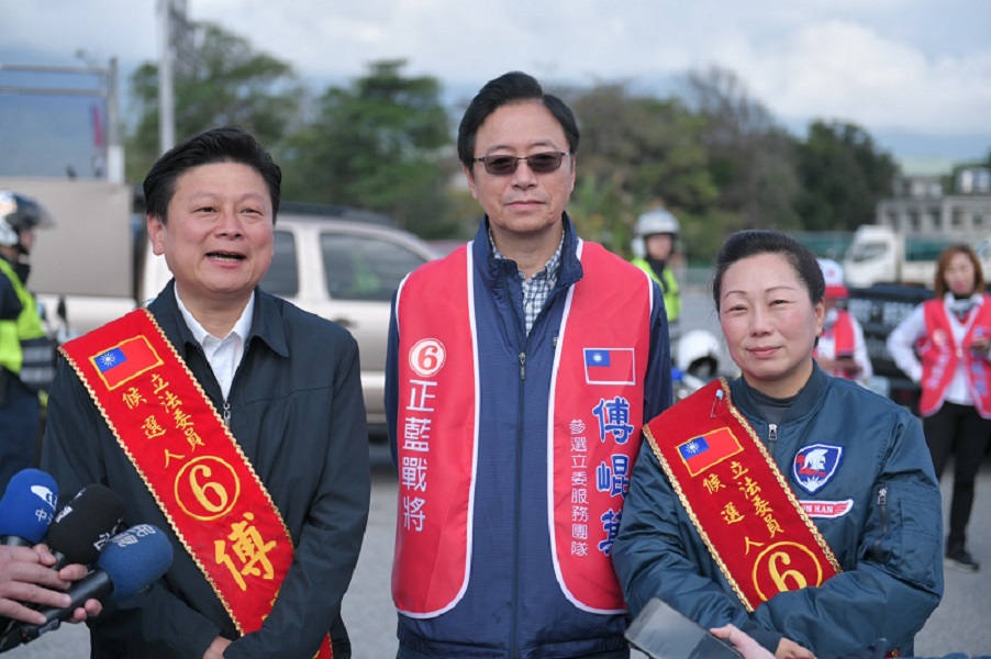 ▲國民黨副總統候選張善政，為傅崐萁拉票站台，引起不少國民黨員的反彈。（圖／傅崐萁總部提供）