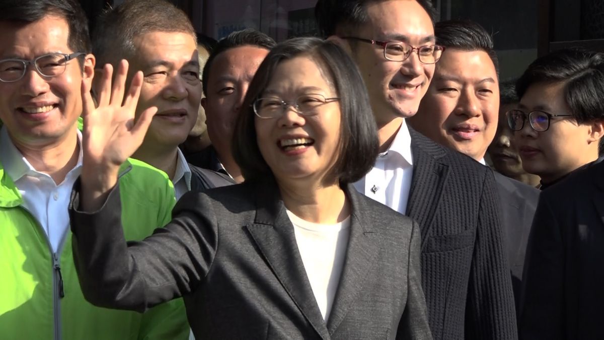 ▲總統蔡英文今（11）一早九點鐘就到新北市永和區的秀朗國小投票所投票。（圖／記者朱永強攝，2020.01.11）