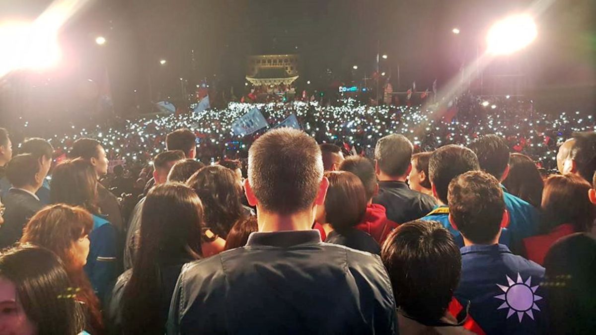 國民黨中央委員連勝文出席凱道造勢留影。（圖 / 翻攝連勝文臉書）