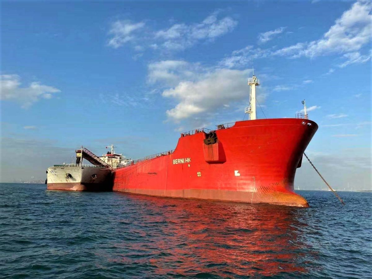 ▲民眾向桃園縣議員楊家俍檢舉，中國船偷偷在澎湖台灣淺堆、馬祖海域抽砂，然後高價賣到香港填海蓋機場。（圖／民眾提供）