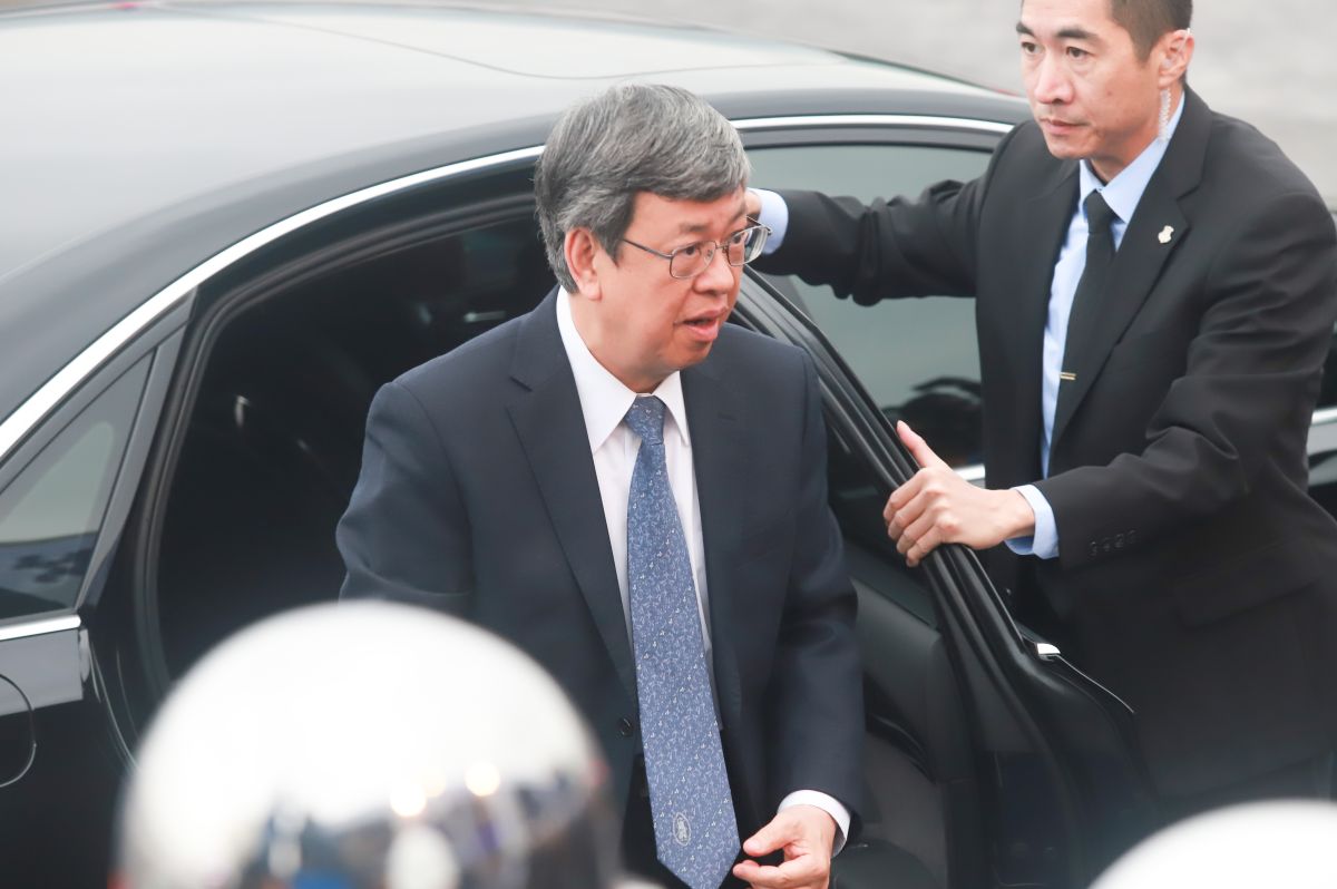 ▲黑鷹直升機失事造成參謀總長沈一鳴上將等8人殉職，14日上午在空軍松山基地指揮部舉辦聯合公祭，副總統陳建仁親自到場致意緬懷。（圖／記者葉政勳攝 , 2020.01.14）