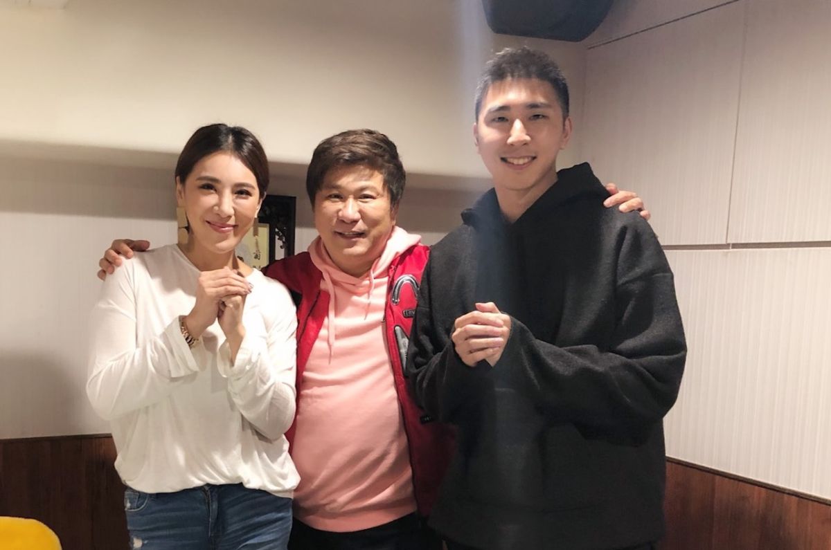 ▲小禎、胡瓜、胡釋安（左起）開心合照。（圖／民視）