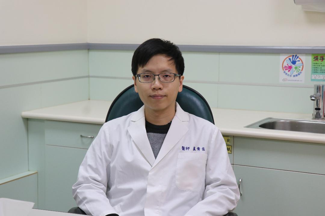 嘉基精神科主任盧偉信強調，選後情緒仍無法平復者，正常作息可改善情緒問題。〔圖／嘉基提供2020.01.15〕